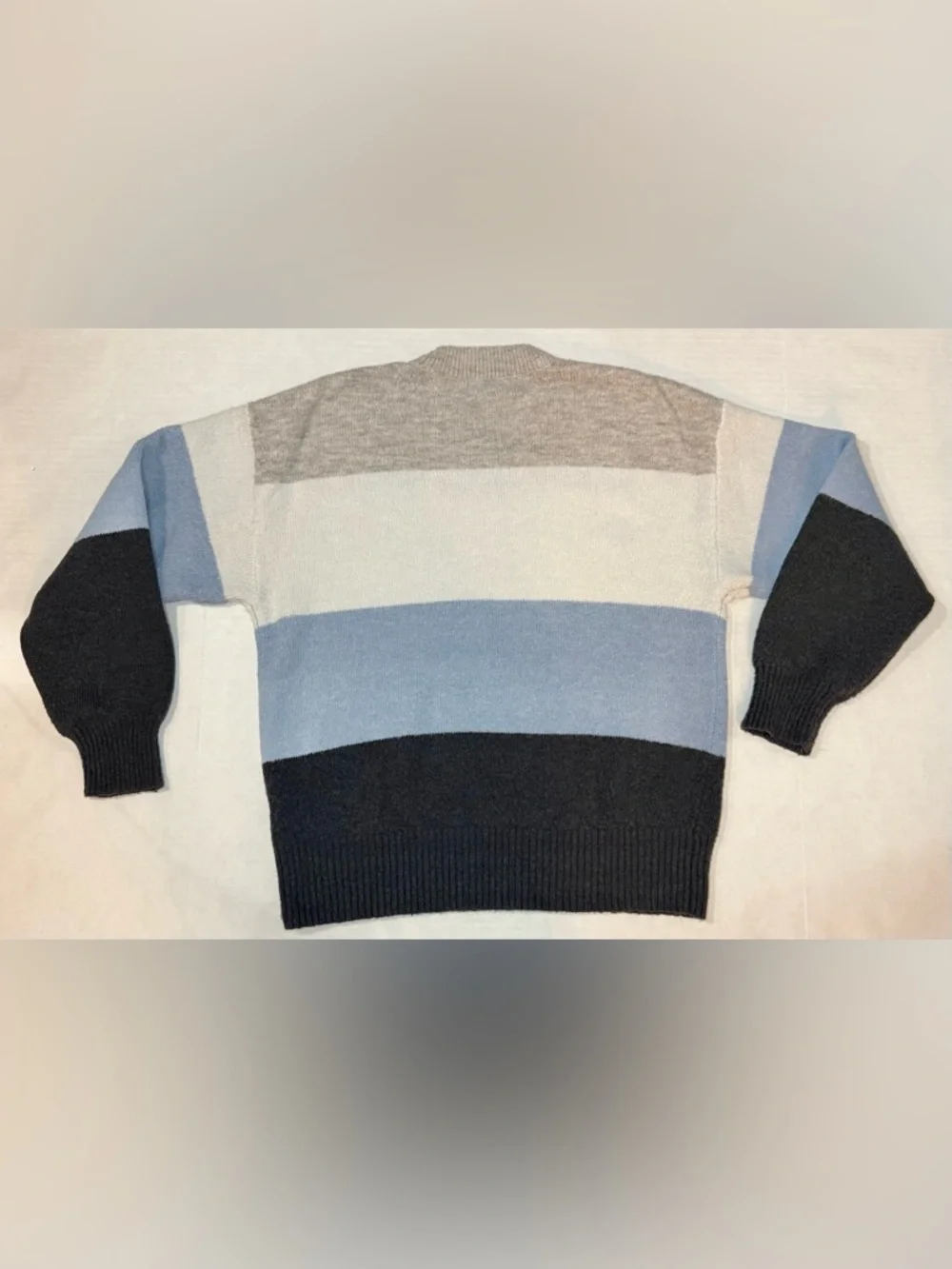 H&M Colorblock Knit Sweater Blue Gray White Black Crew Neck Pullover Size S - Picture 4 of 15